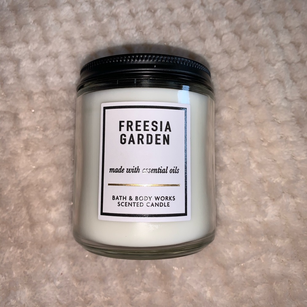 Bath and Body Works Freesia Garden Candle